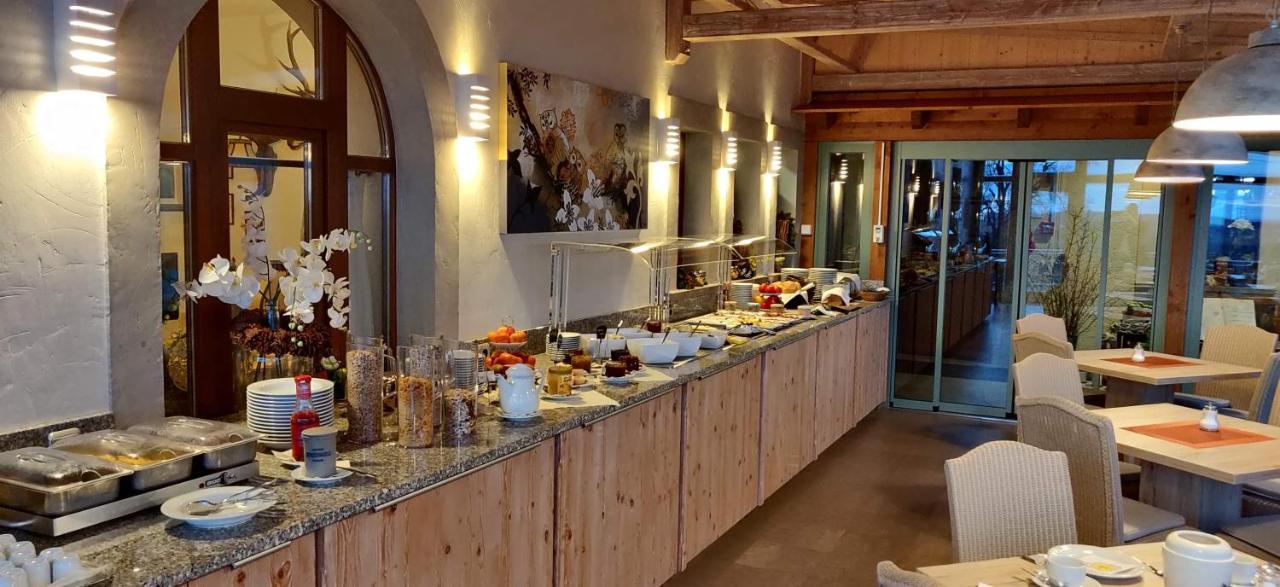 Hotel Neue Hoehe Klingenberg Exteriör bild